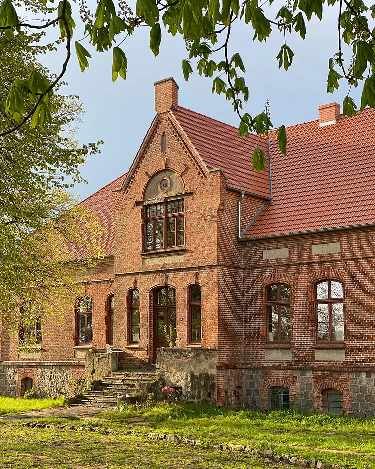 Glamping im Gutspark - Malchin, Deutschland | Good Travel