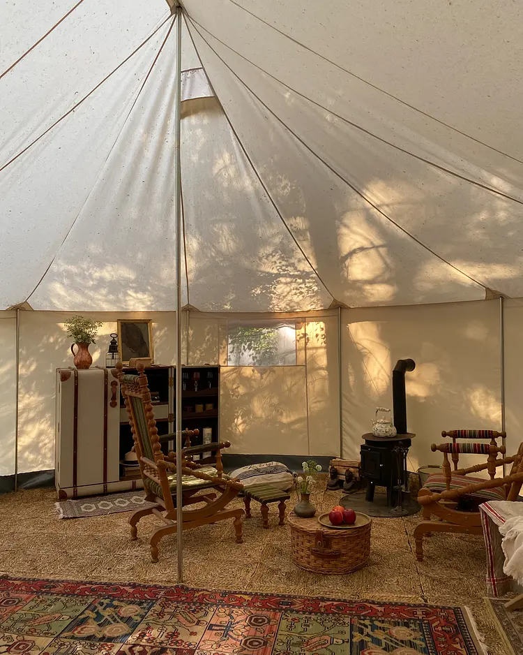 Glamping im Gutspark - Malchin, Deutschland | Good Travel