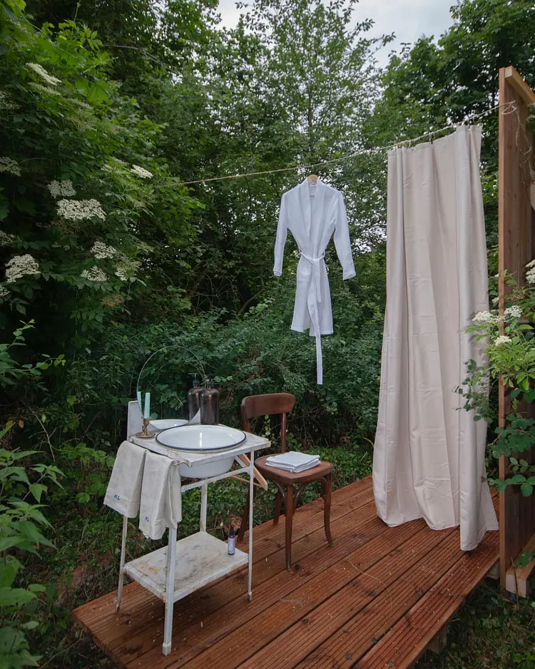 Glamping im Gutspark - Malchin, Deutschland | Good Travel
