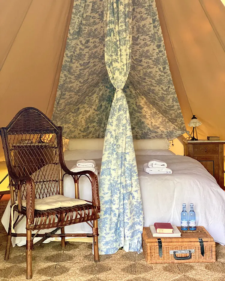 Glamping im Gutspark - Malchin, Deutschland | Good Travel