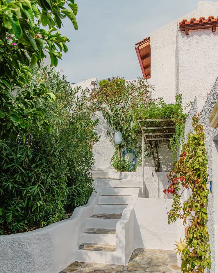 Rosy's - Agistri Island, Griechenland | Good Travel