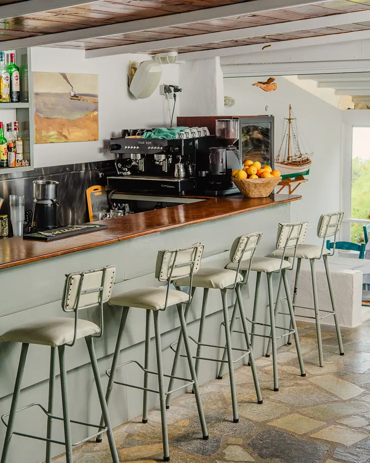 Rosy's - Agistri Island, Griechenland | Good Travel