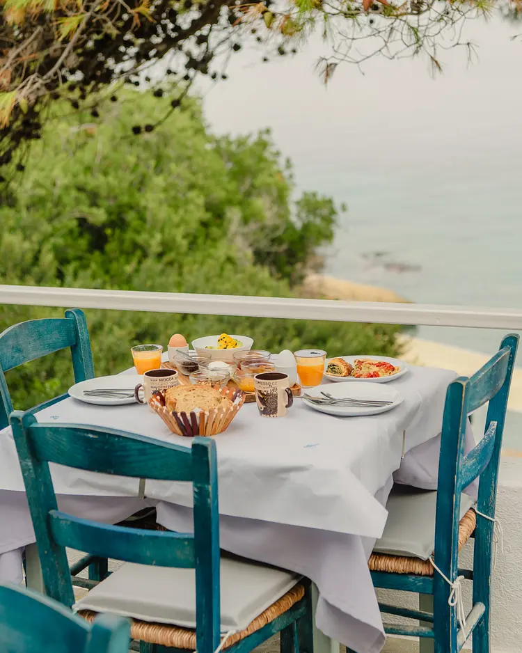 Rosy's - Agistri Island, Griechenland | Good Travel