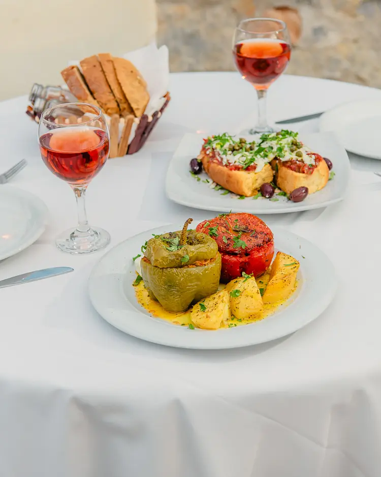 Rosy's - Agistri Island, Griechenland | Good Travel