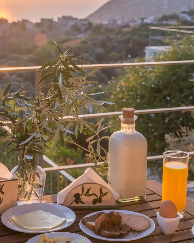 Mourtzanakis Residence - Achlada, Griechenland | Good Travel