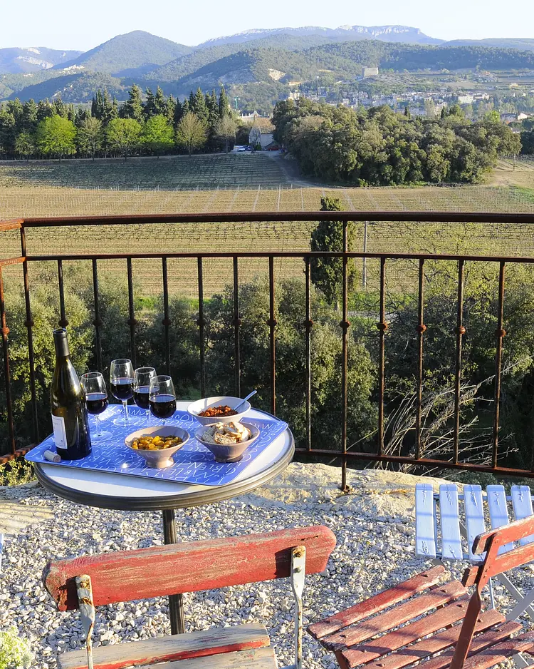 La Baye des Anges - Vaison-la-Romaine, France | Good Travel