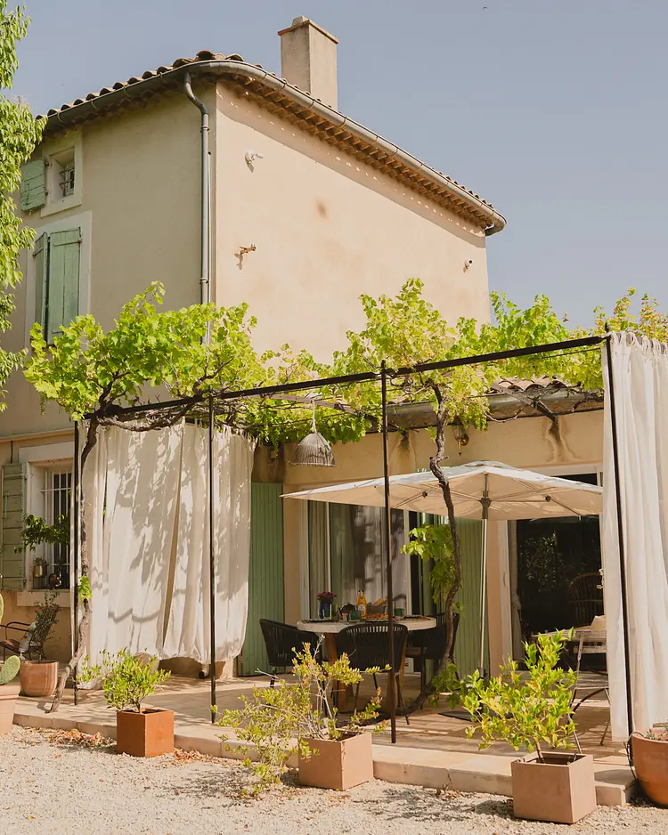 La Roucoulade - Ventabren, France | Good Travel