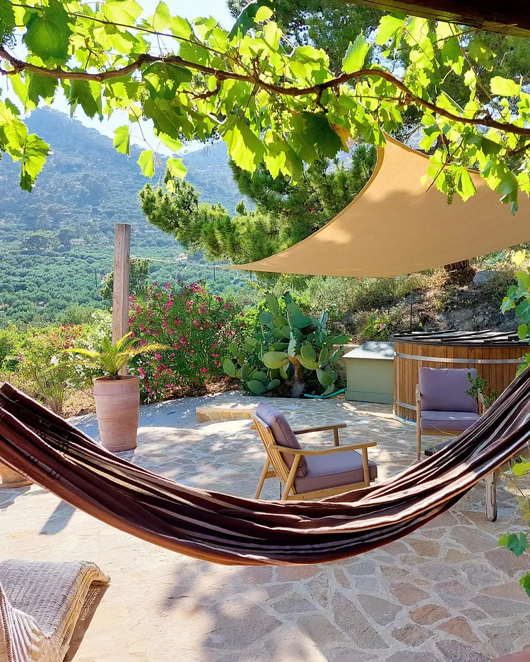 Kalyvitis - Orino, Greece | Good Travel