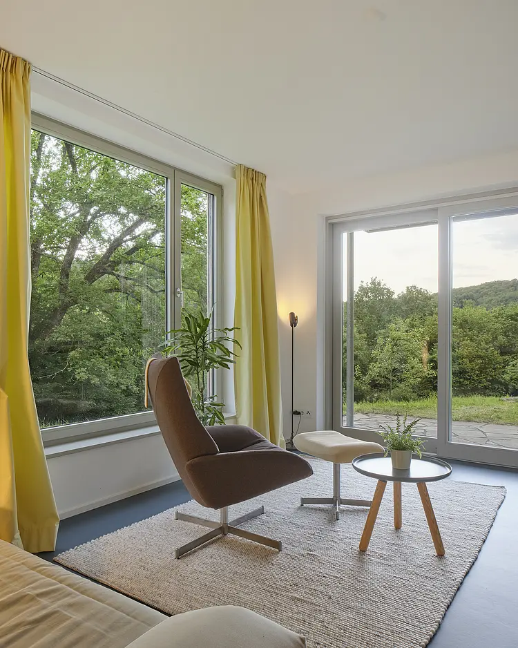 Vulkaneifelhäuser - Schutz, Deutschland | Good Travel