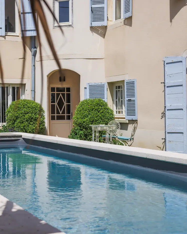 Clos Ceres - Viré, France | Good Travel