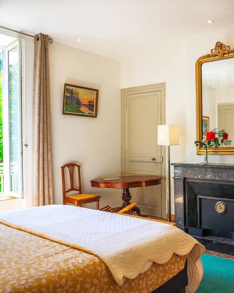 Clos Ceres - Viré, France | Good Travel