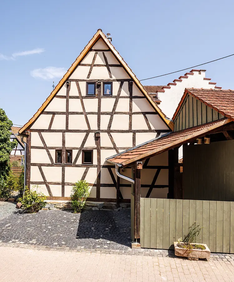 Hofreite Lorsbach - Hofheim am Taunus, Germany | Good Travel