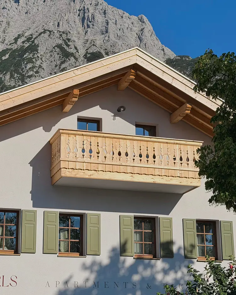 KARLS - Mittenwald, Deutschland | Good Travel