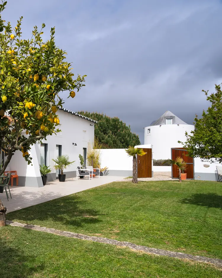 Flamboyant Boutique B&B - Serra do Bouro, Portugal | Good Travel