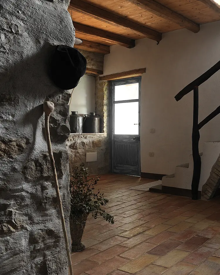 Domu Antiga - Gergei, Italien | Good Travel