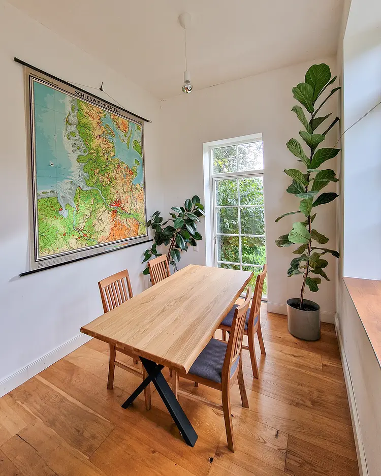 Tetenbüllerbü - immer schulfrei! - Tetenbüll, Germany | Good Travel