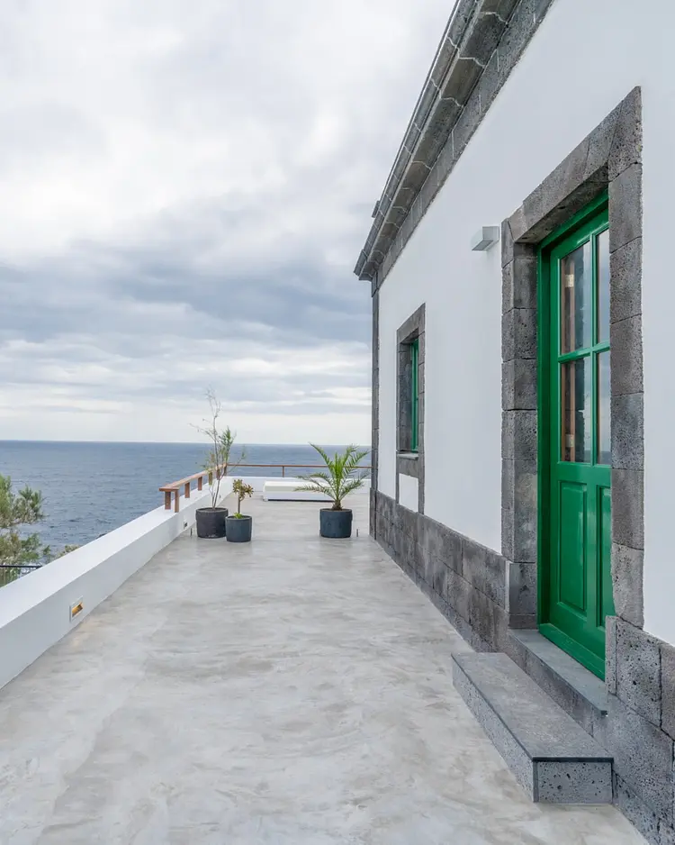 Faro Punta Cumplida - La Palma, Spain | Good Travel