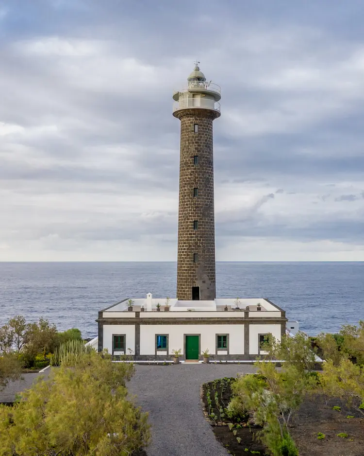 Faro Punta Cumplida - La Palma, Spain | Good Travel