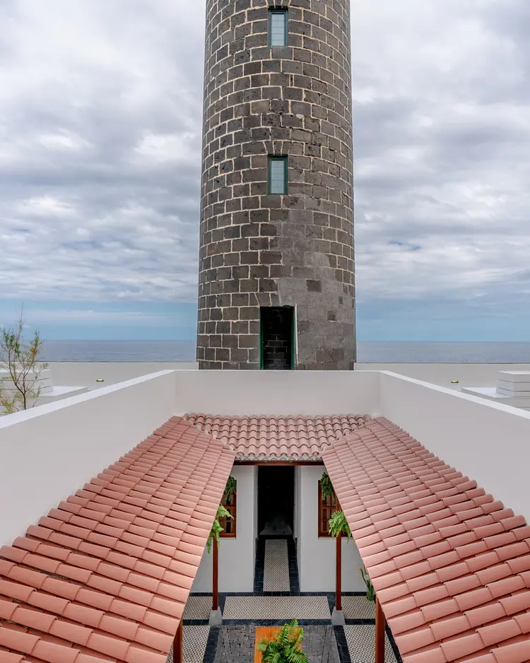 Faro Punta Cumplida - La Palma, Spain | Good Travel
