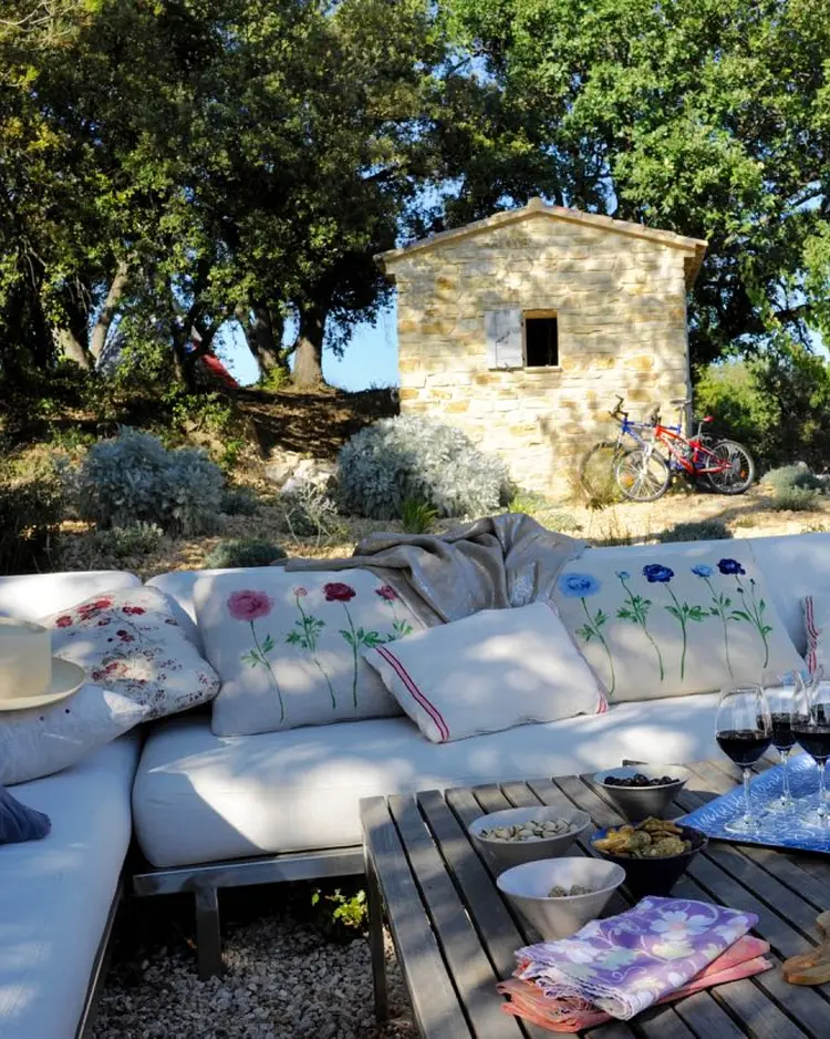La Baye des Anges - Vaison-la-Romaine, France | Good Travel