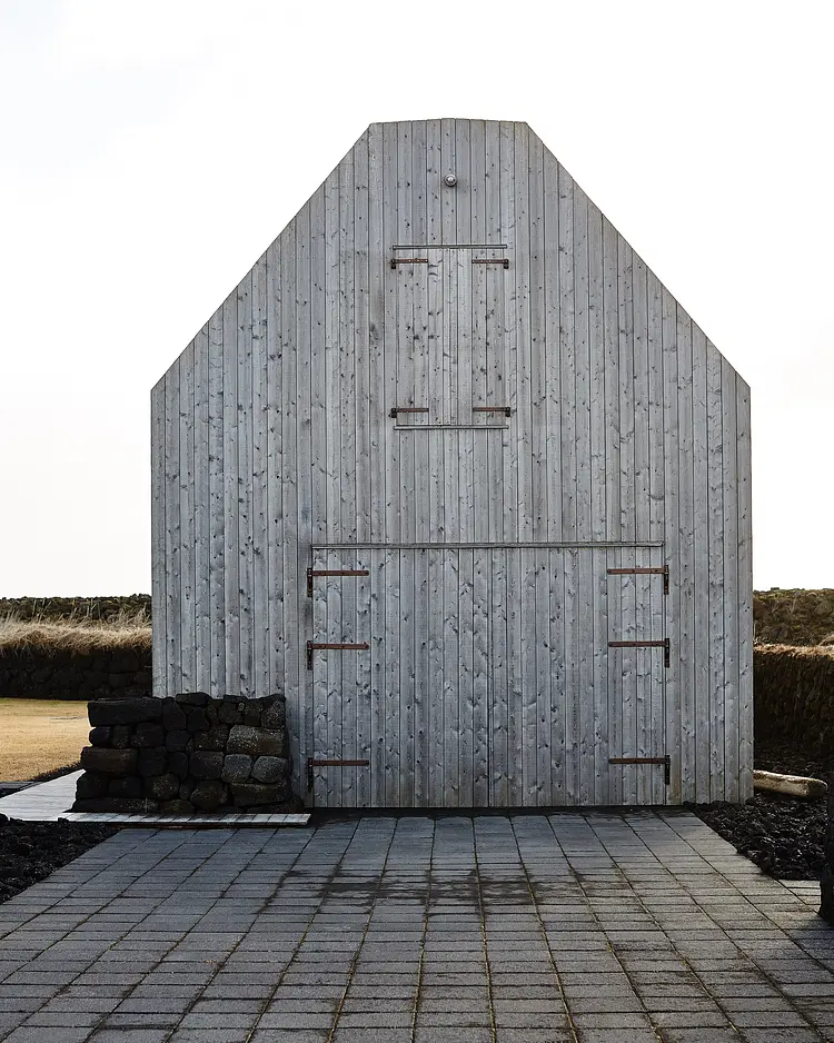 Barn House - Stokkseyri, Island | Good Travel
