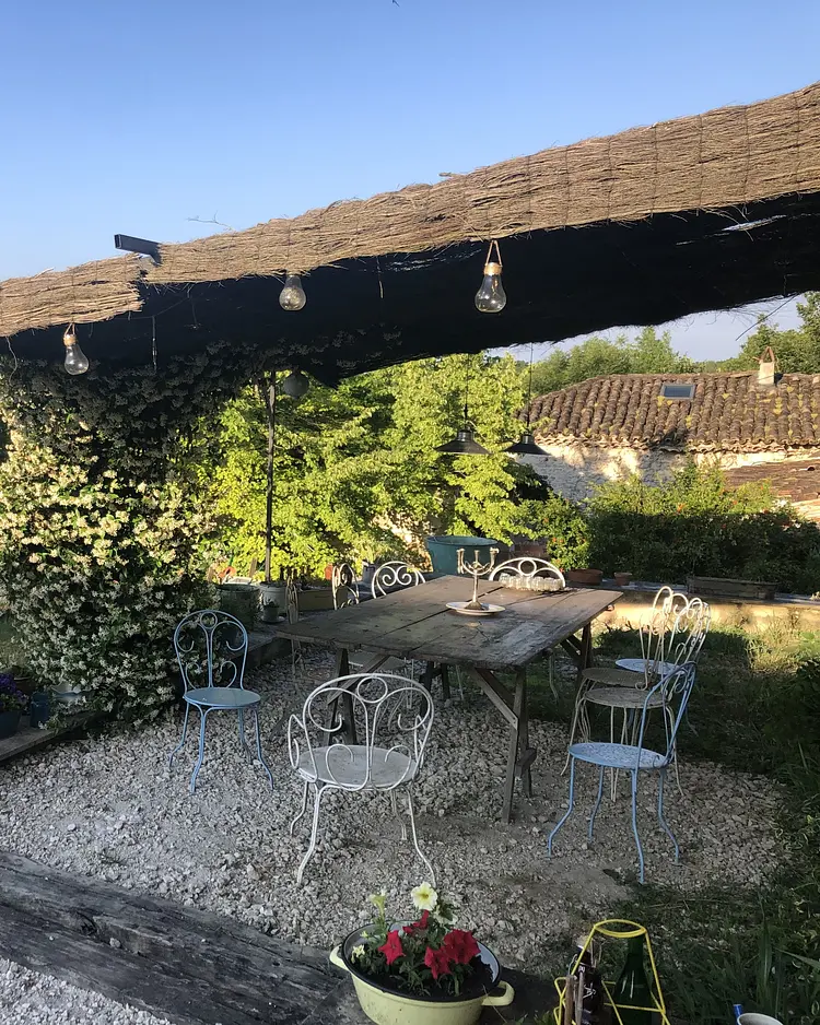 The Happy Hamlet - Fauroux, Frankreich | Good Travel