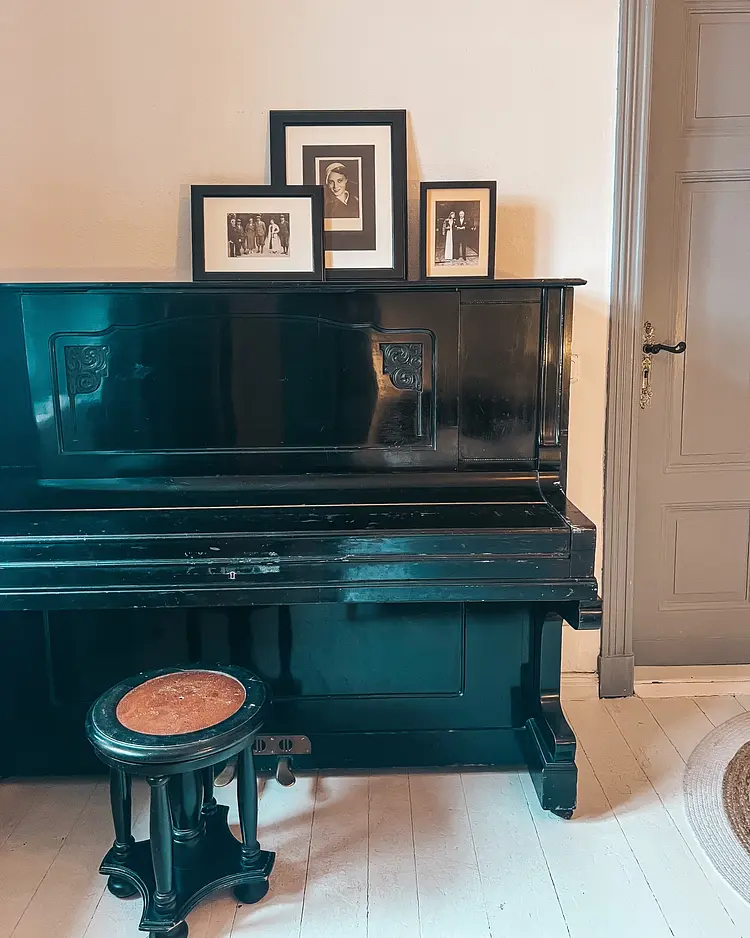 Alte Schule Brandenburg - Sechzehneichen, Deutschland | Good Travel