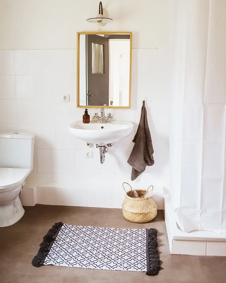 Alte Schule Brandenburg - Sechzehneichen, Deutschland | Good Travel