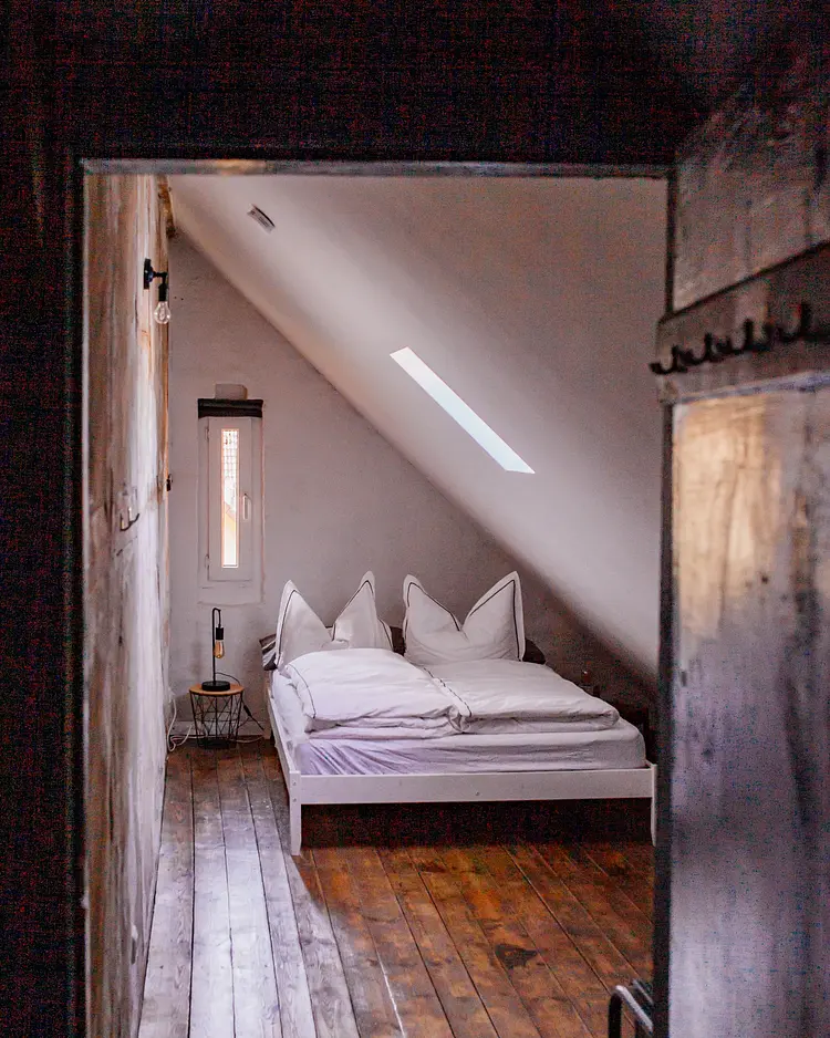 Alte Schule Brandenburg - Sechzehneichen, Germany | Good Travel