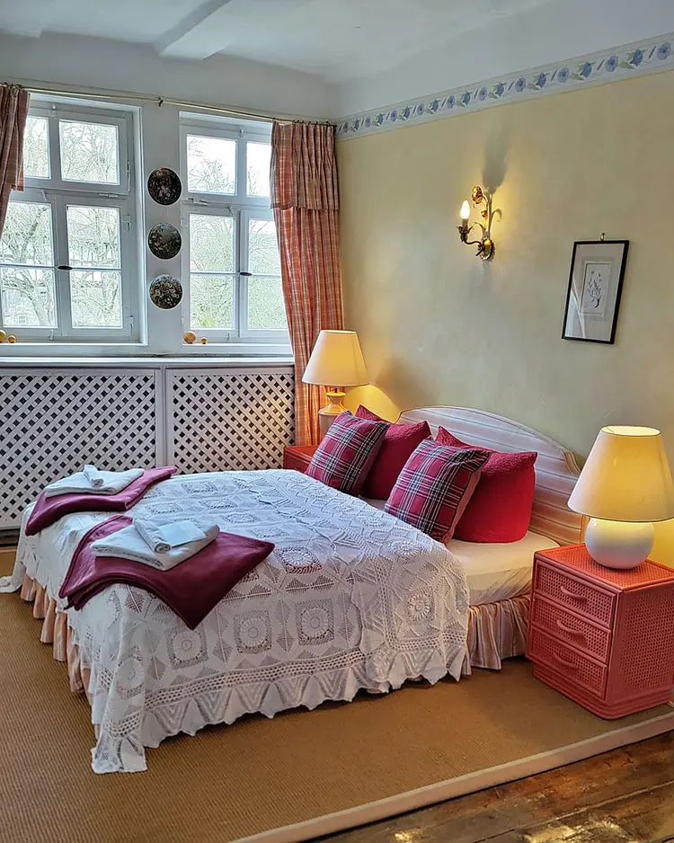 Schloss Hirschgarten - Borken-Nassenerfurth, Deutschland | Good Travel