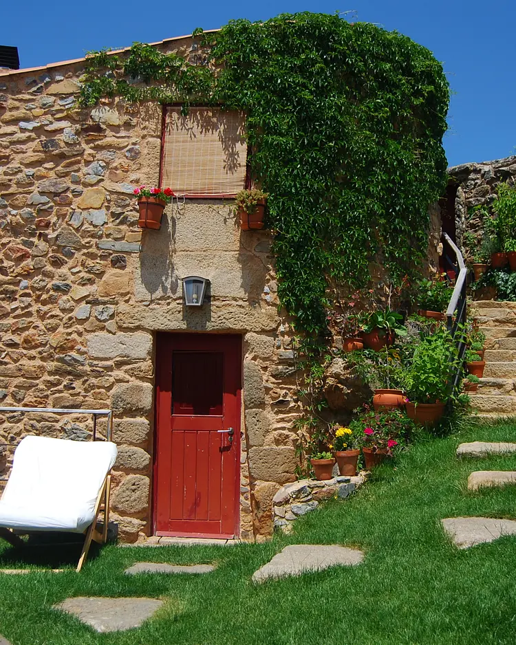 Casa da Cisterna - Castelo Rodrigo, Portugal | Good Travel