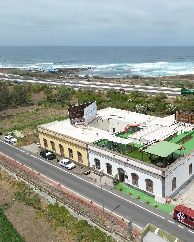 Soledad Big Waves - Las Palmas (Gran Canaria), Spain | Good Travel