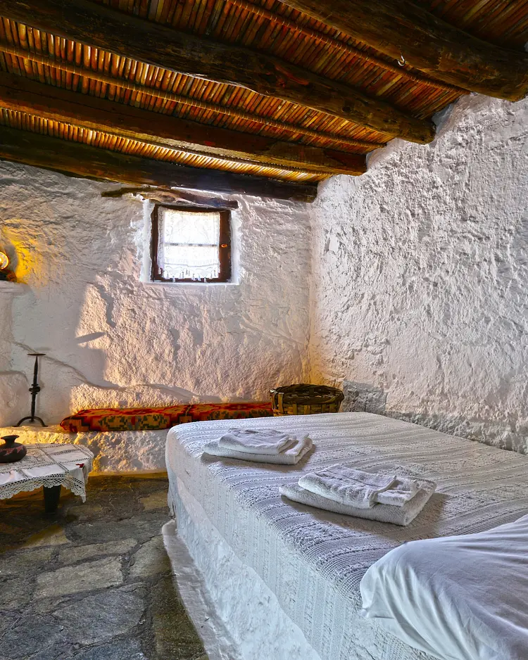 Potamos - Makry Gialos, Greece | Good Travel