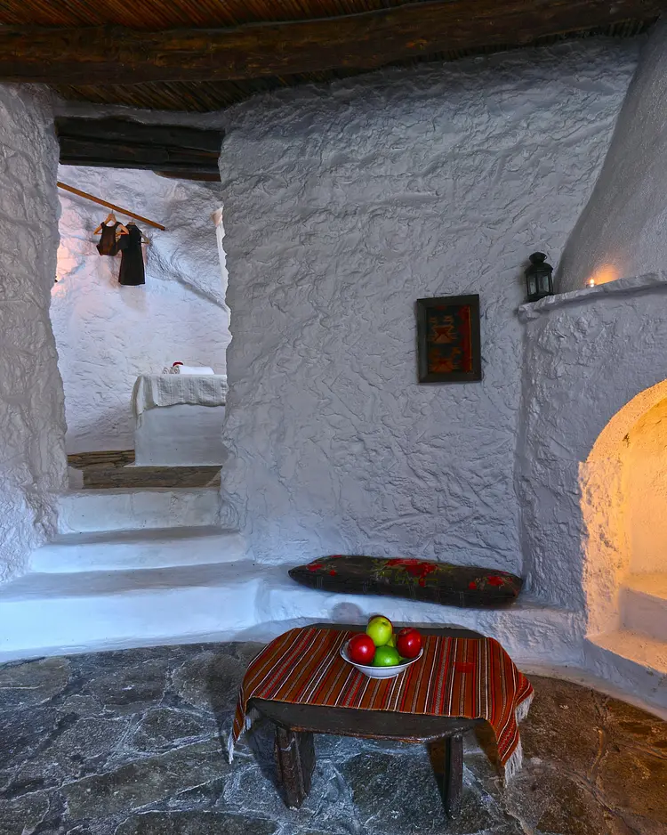 Potamos - Makry Gialos, Greece | Good Travel