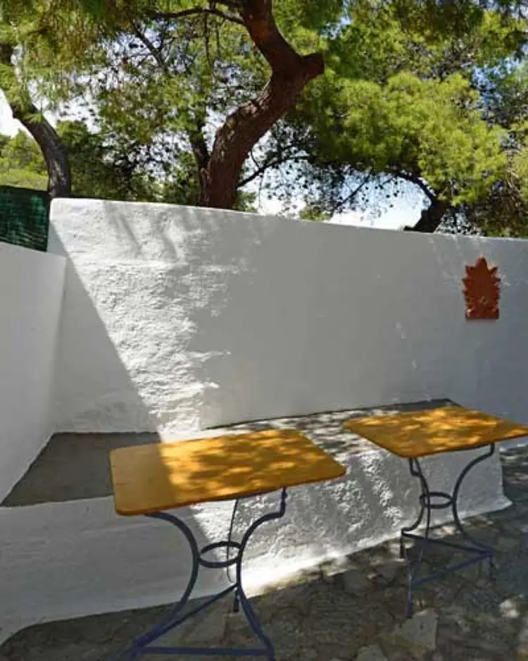 Rosy's - Agistri Island, Griechenland | Good Travel