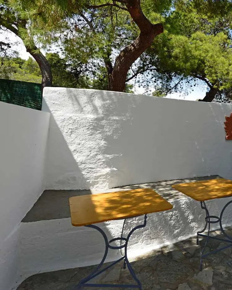 Rosy's - Agistri Island, Griechenland | Good Travel