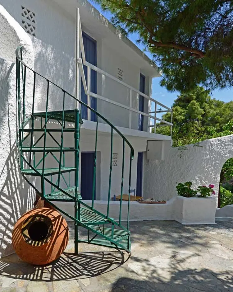 Rosy's - Agistri Island, Griechenland | Good Travel