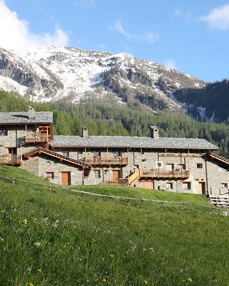 Sagna Rotonda - Marmora, Italien | Good Travel