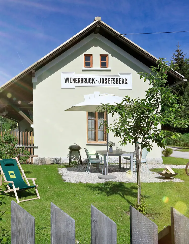 Urlaub am Bahnhof - Wienerbruck bei Annaberg, Austria | Good Travel