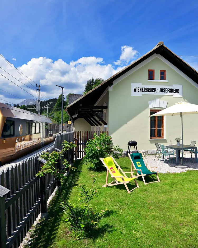 Urlaub am Bahnhof - Wienerbruck bei Annaberg, Austria | Good Travel