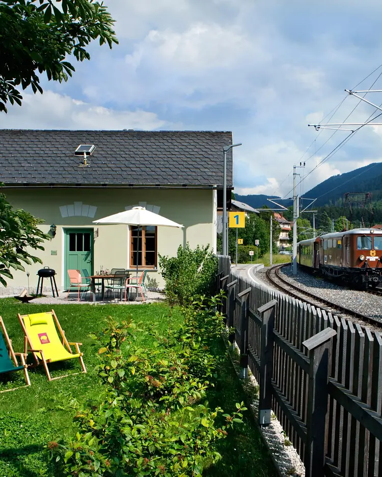 Urlaub am Bahnhof - Wienerbruck bei Annaberg, Austria | Good Travel