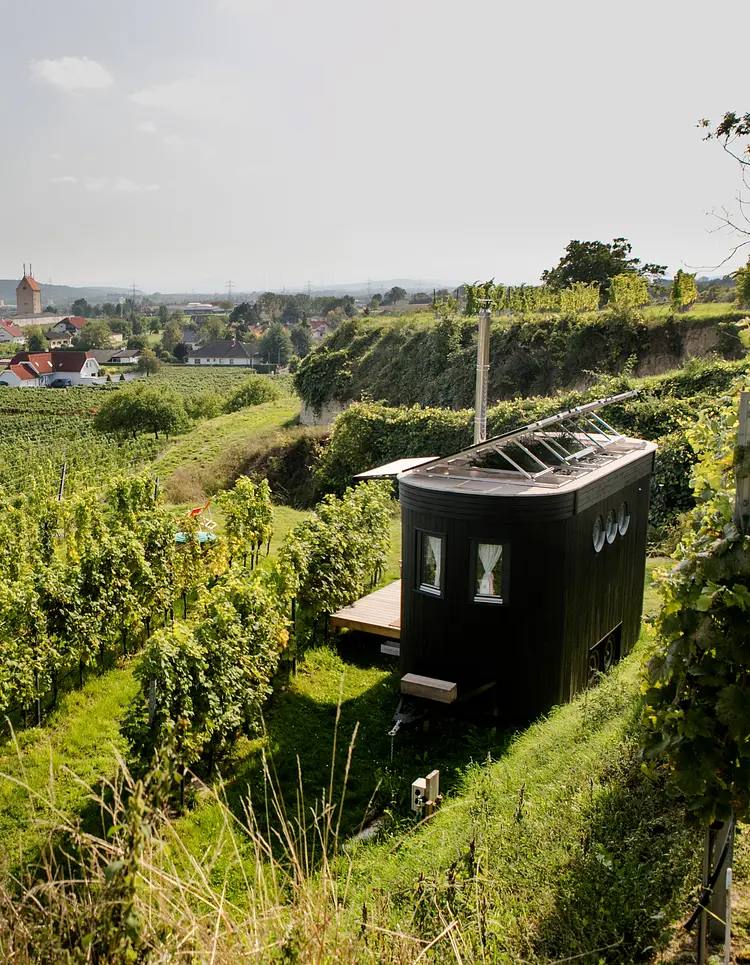 Karl Wohnwagon - Traismauer, Austria | Good Travel
