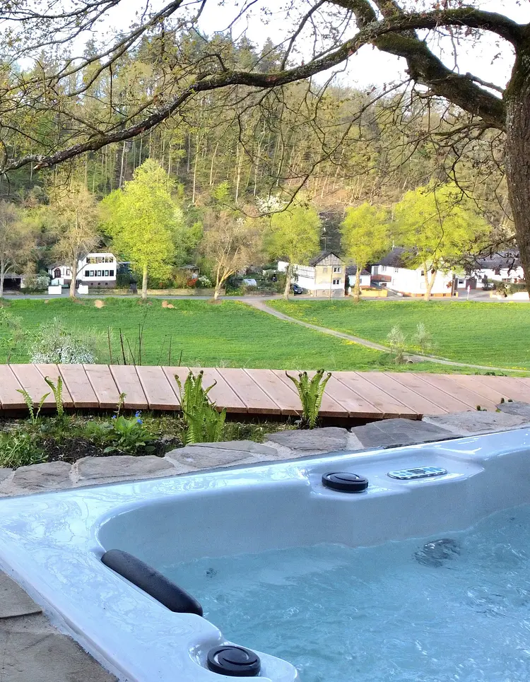 Tinyhouse Minimalus III - Dessighofen, Germany | Good Travel