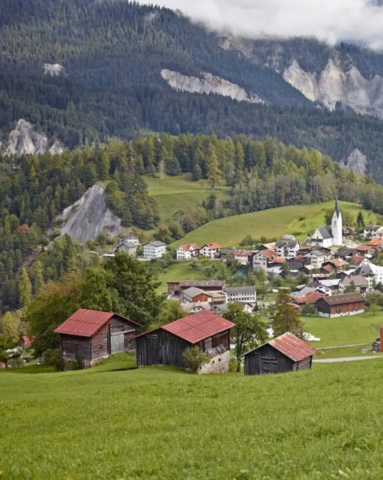 Türalihus - Valendas, Switzerland | Good Travel
