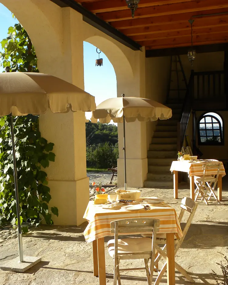 Cascina Rodiani - Drezzo, Italy | Good Travel