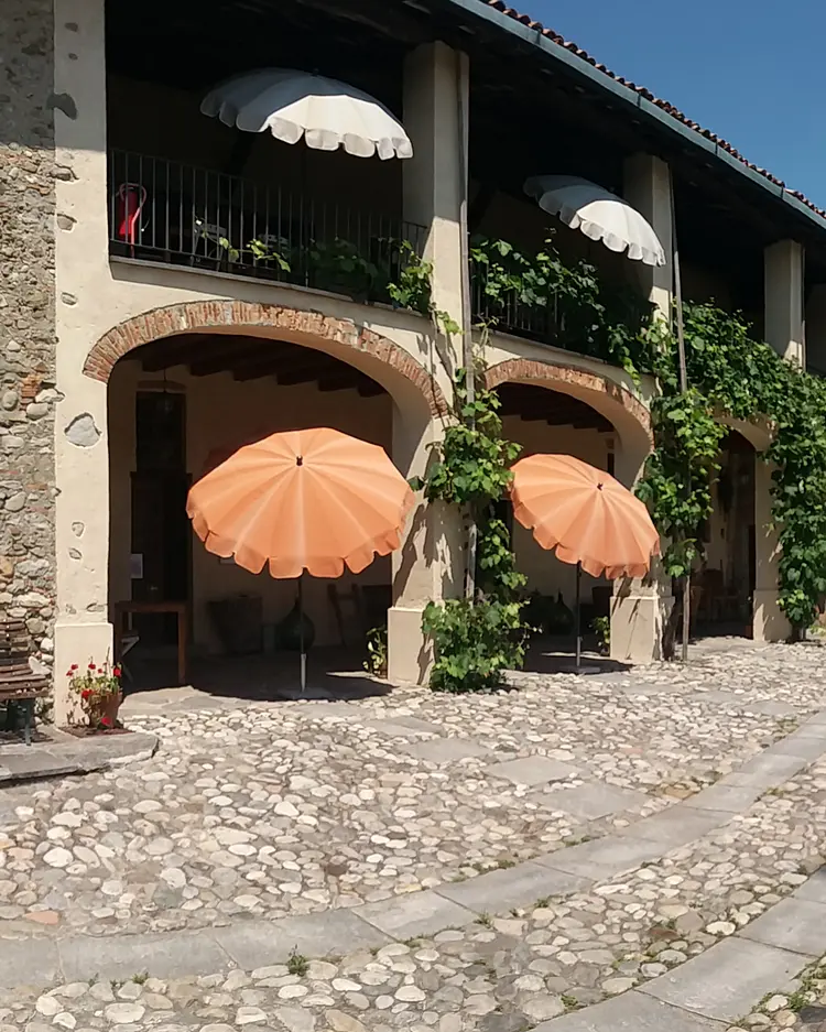 Cascina Rodiani - Drezzo, Italy | Good Travel