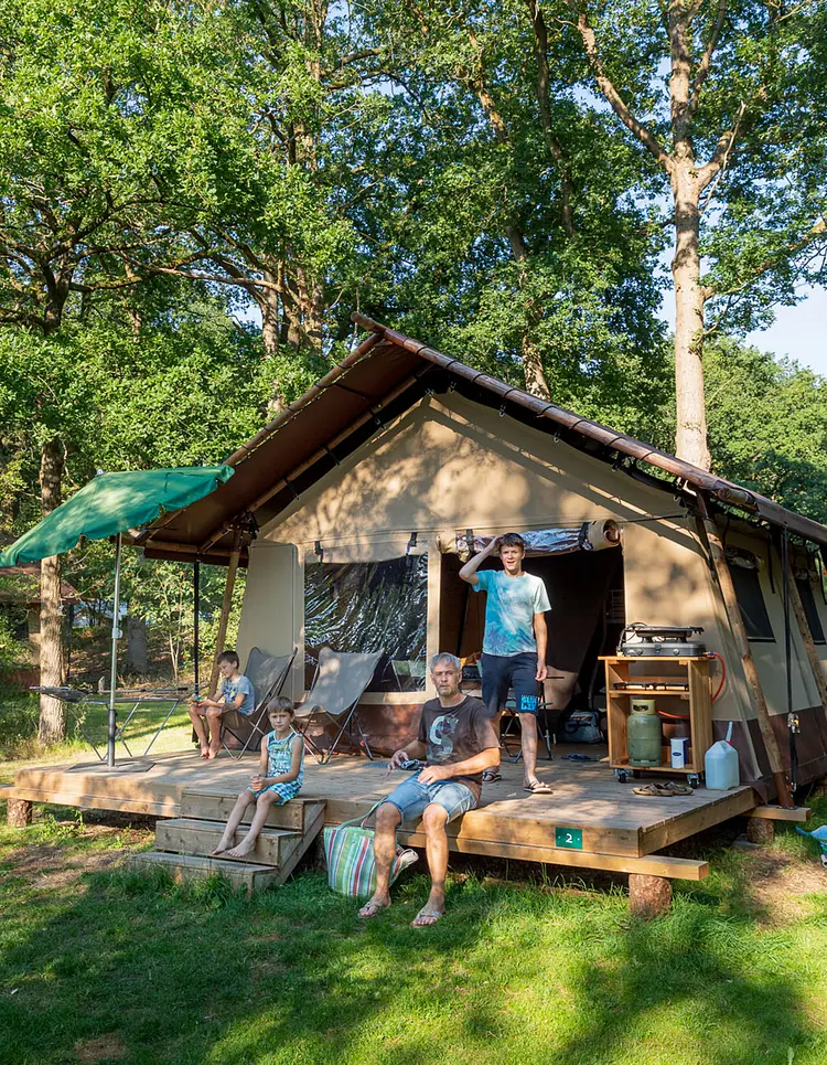 HUTTOPIA De Roos - PJ Beerze, Niederlande | Good Travel
