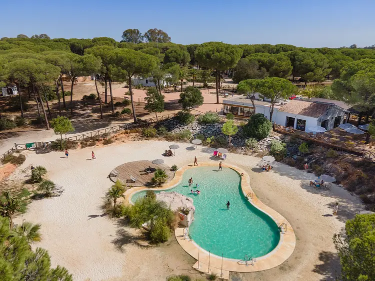 HUTTOPIA Parque de Doñana - Hinojos, Spanien | Good Travel