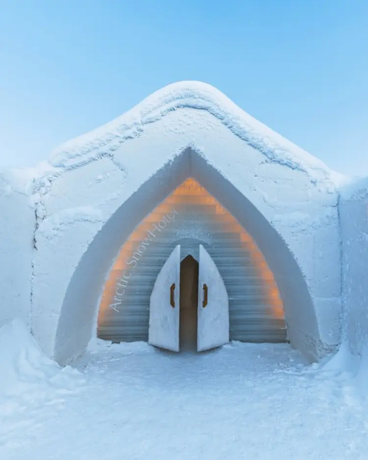 Arctic SnowHotel & Glass Igloos - Rovaniemi, Finnland | Good Travel