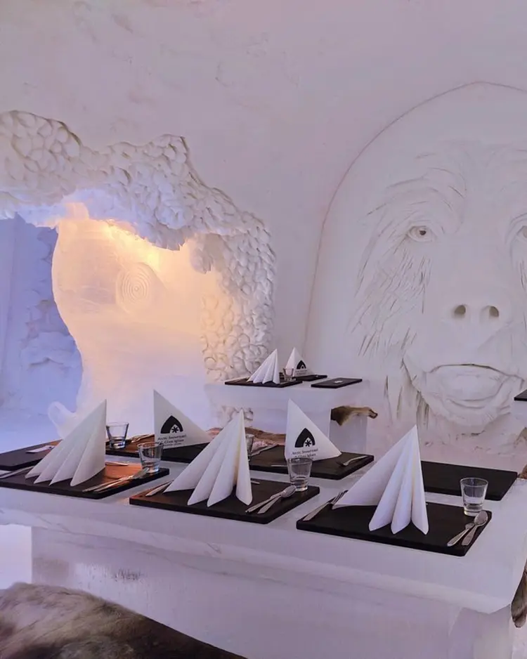 Arctic SnowHotel & Glass Igloos - Rovaniemi, Finnland | Good Travel